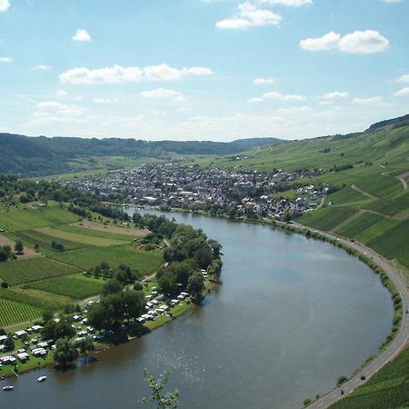 Comfortable Apartment In Ediger Eller Eifel 장크트 알데군트 외부 사진